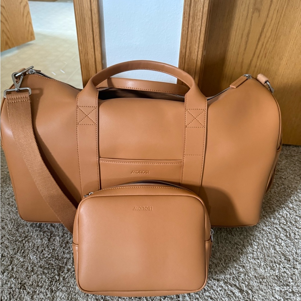 Monos Metro Carryall Duffel – Vegan Leather (Tan)